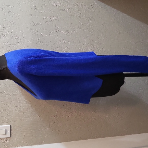 Express Royal Blue V Neck Cropped Long Sleeve Sweater - Picture 2 of 8